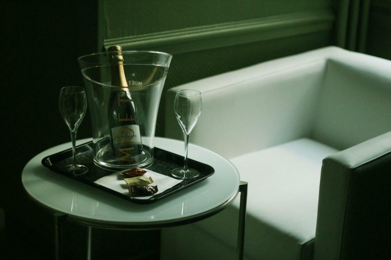 Hotel Cecyl Reims Centre ภายนอก รูปภาพ